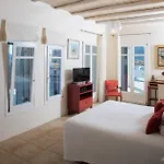 Lia Estate Villa *