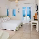 Lia Estate Villa *